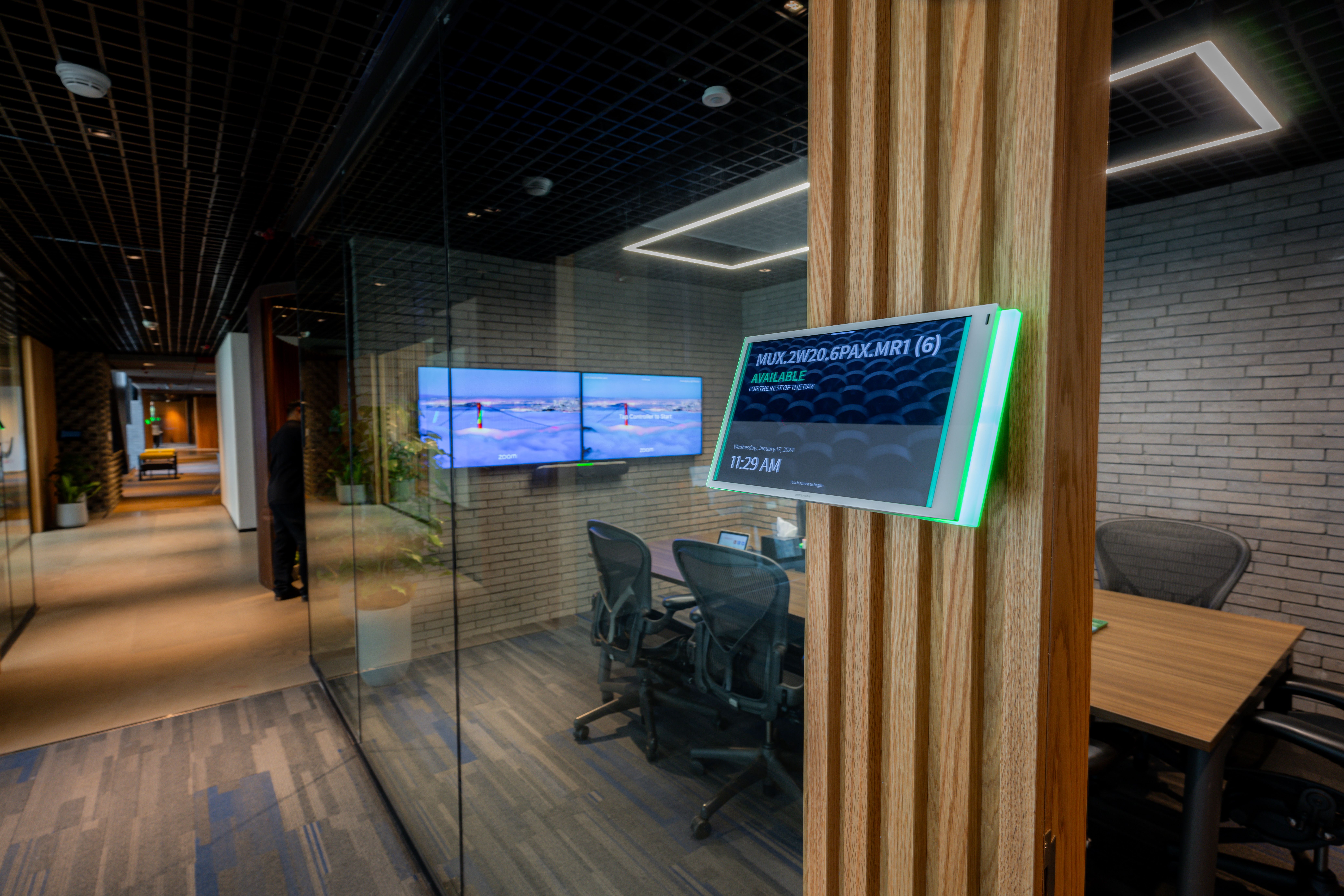 Crestron 10.1' Room Scheduler